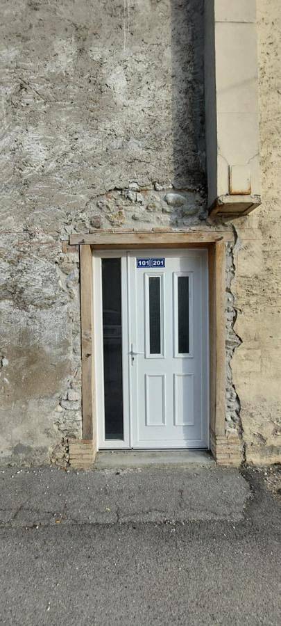 Gîte pour 2 personnes dans Saint-Genix-les-Villages - 2