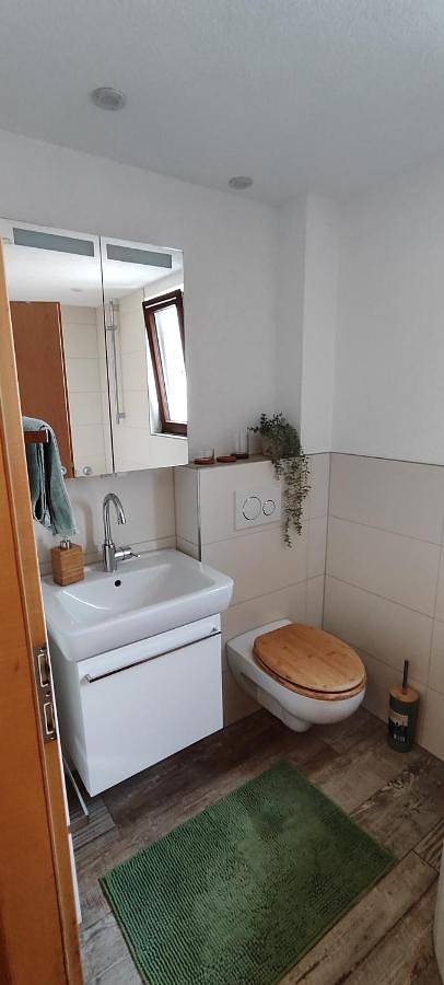 Ferienwohnung für 6 Personen, mit Terrasse und Garten in Niestetal - 4