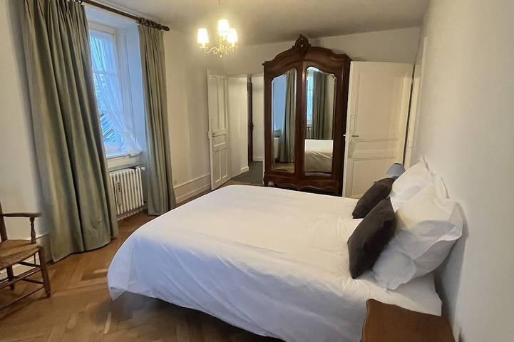 Gîte pour 10 personnes, avec jardin dans Damprichard - 2