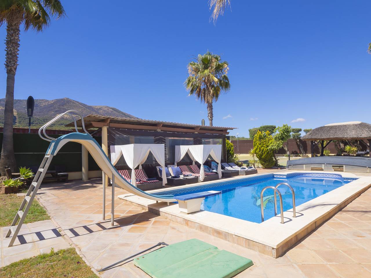 Cubo's Villa Las Palmeras Altas in Alhaurín el Grande, Málaga Provinz