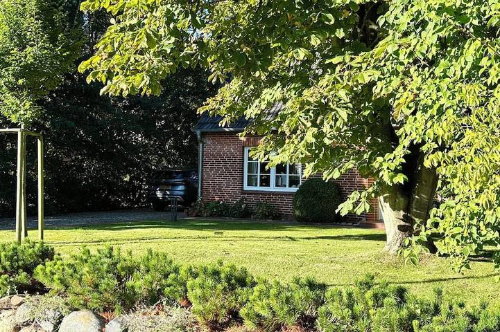Ferienhaus für 7 Personen, mit Terrasse und Garten auf Eiderstedt