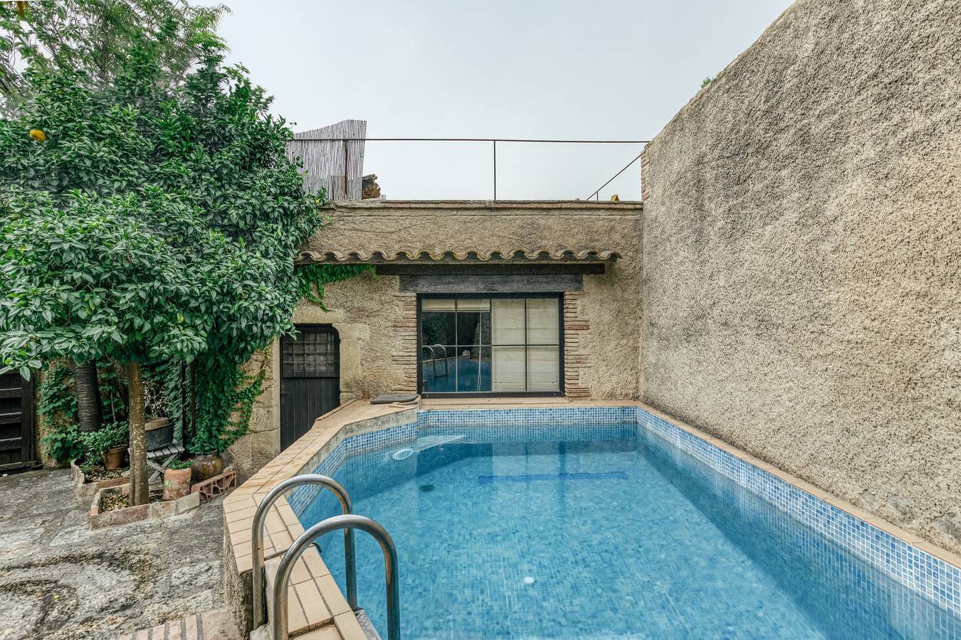 Castle 'Castell De Palau Sator' with Mountain View, Wi-Fi and Air Conditioning in Palau-sator, Costa Brava