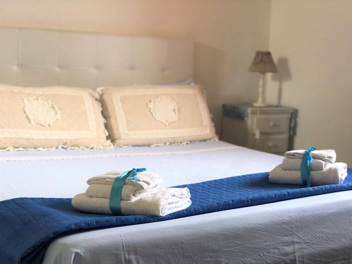 Chambre d’hôte pour 2 personnes, avec Balcon et Terrasse ainsi que Jardin et Vue