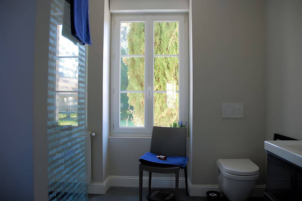 Comfortable House at the Gates of the Médoc, Quiet Area in Arsac, Lesparre-Médoc region