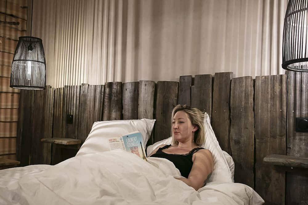 Le Refuge-Kabine-Luxus-barrierefreies Badezimmer-Blick auf den Wald in Hardelot Plage, Neufchâtel-Hardelot