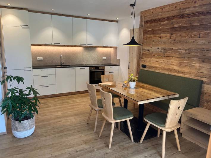 Appartamento per 2 persone, con piscina e sauna nonché giardino e balcone a San Lorenzo di Sebato