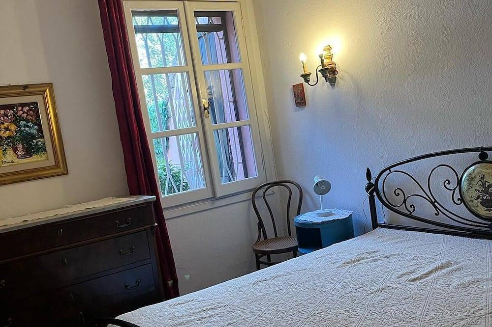 Villa, accesso diretto al mare, con parco esclusivo 2000mq, 3 camere, 2 bagni. in Puntaldia, San Teodoro