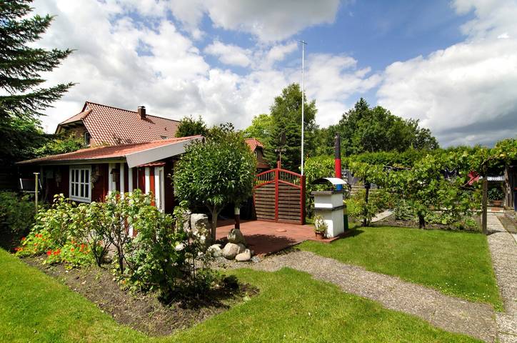 Hel lägenhet, Apartment 'Ferienhaus Gerda Wohnung 1' with Private Terrace, Private Garden and Wi-Fi in Ochtersum, Landkreis Wittmund