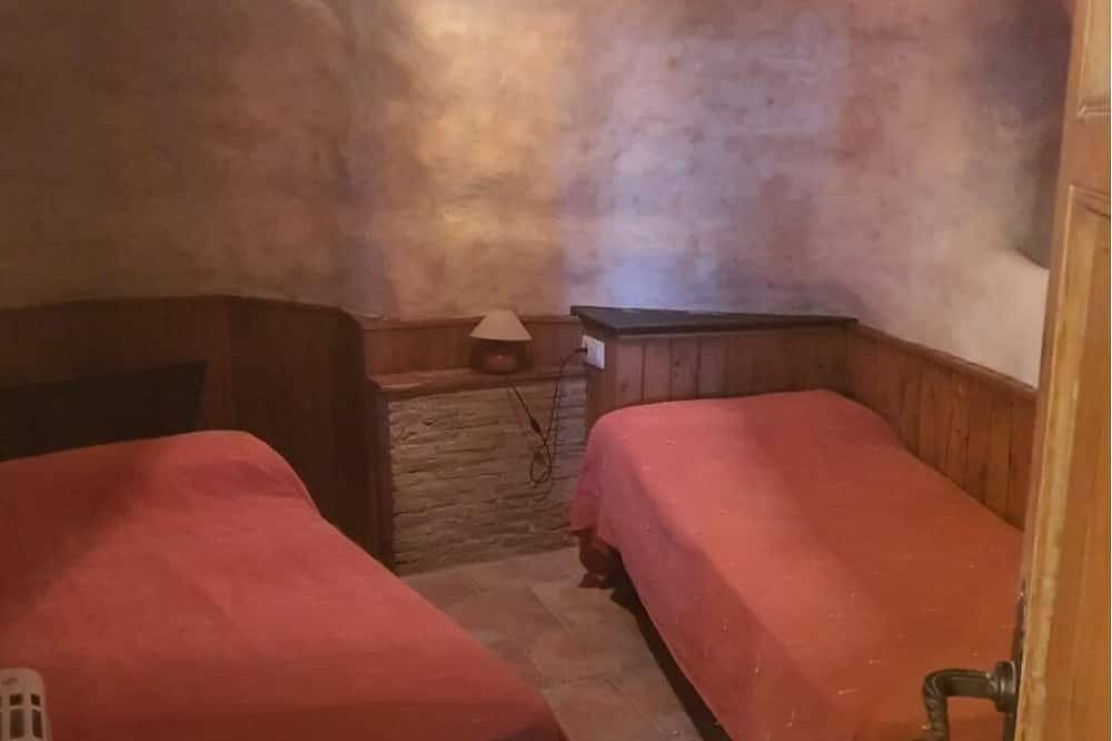 Preciosa Casa cueva a 10 minutos de Albacete. in Albacete, Provincia de Albacete