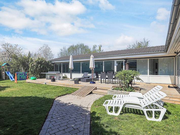 Ferienhaus für 8 Personen, mit Pool und Terrasse, kinderfreundlich in Marielyst - 2