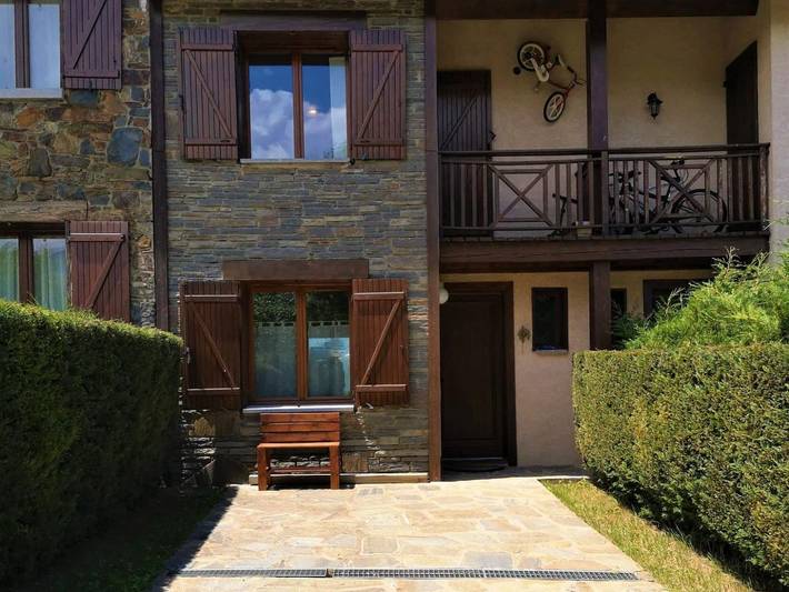Location de vacances pour 7 personnes, avec jardin à Sainte-Léocadie - 2