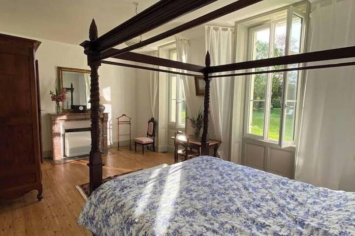 Gîte pour 6 personnes, avec jardin à Saint-Romain-de-Benet - 2