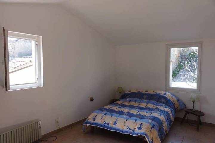 Gîte pour 6 personnes, avec jardin à Puimoisson - 3