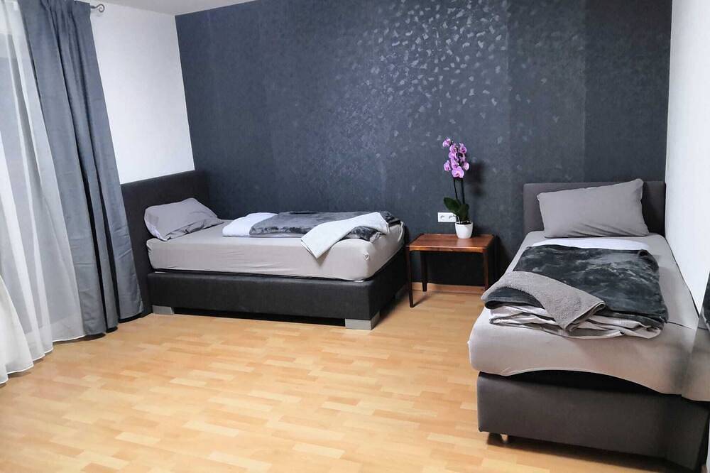 Ganze Wohnung, Ferienwohnung Laura am Bahnhof Schwerte in Schwerte, Ruhrgebiet