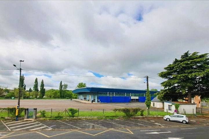 Entire apartment, Ground floor studio - 1 person - exhibition park - courtyard in Vierzon, Vierzon Region