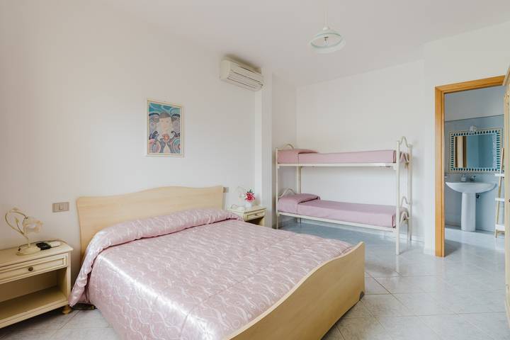 Gîte pour 4 personnes, avec jardin à Palmas Arborea