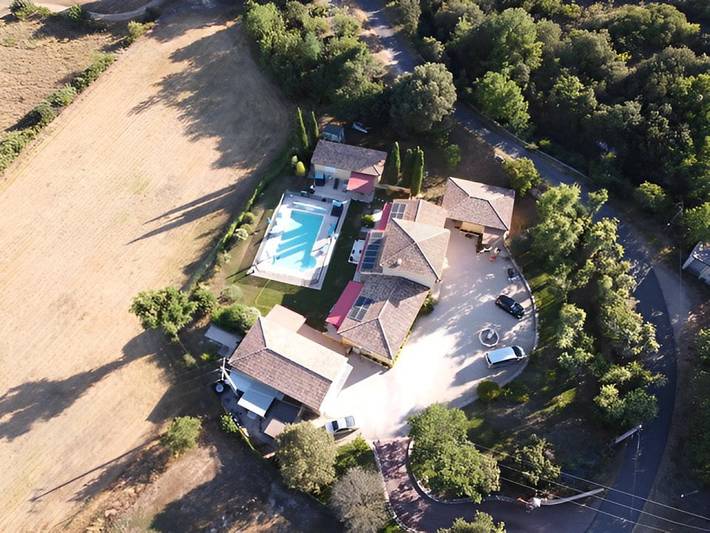 Chambre d’hôte pour 2 personnes, avec piscine et jardin
