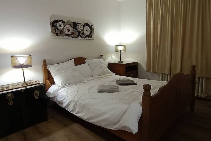 Ganze Wohnung, Grand Appartement de 75m2, 2 Chambres et Jardin in Nîmes, Nimes und Umgebung