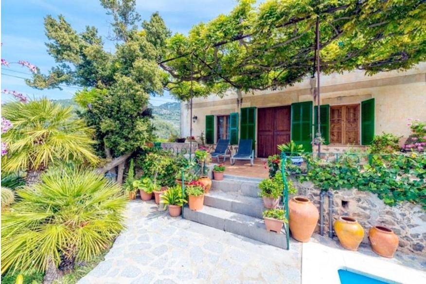 Casa Margarita bis, casa con pisicina en Fornalutx in Biniaraix, Fornalutx