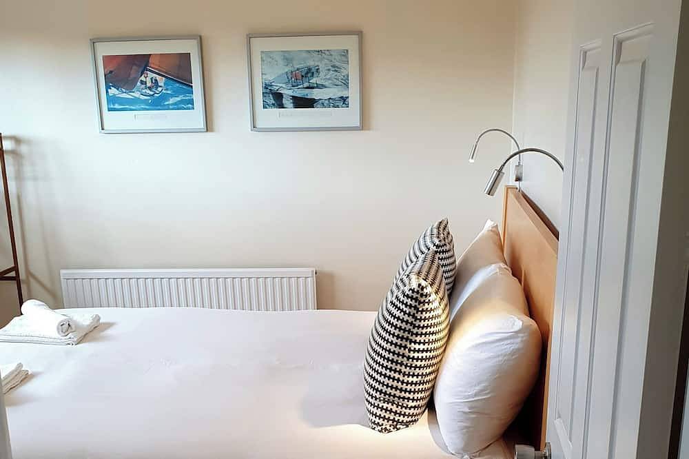 Spacious Island beach house. w/Hot Tub in Mersea Island, Colchester