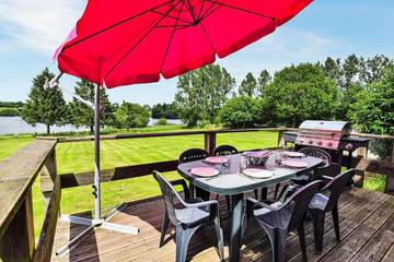 Gîte pour 6 personnes, avec terrasse à Saint-Germain-de-Tallevende-la-Lande-Vaumont