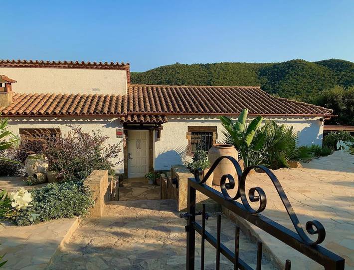 Maison d’hôte pour 2 personnes, avec Terrasse et Jardin ainsi que Piscine et Vue dans Catalogne - 4