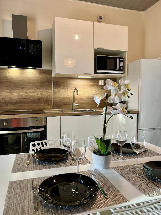 Appartement entier, Two-Bedroom Apartment in Oyonnax, Nantua