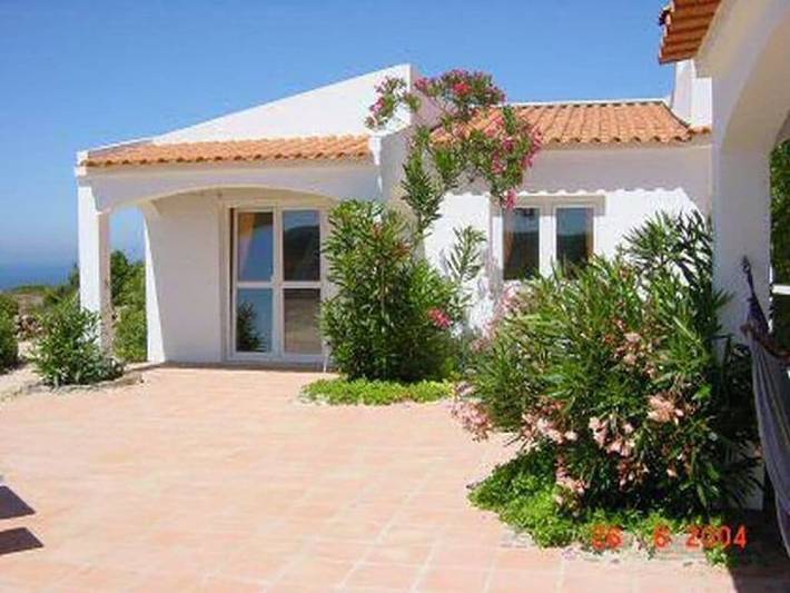 Gemütliche Ferienwohnung mit Terrasse in der Nähe von Praia da Bordeira, Carrapateira in Bordeira, Naturpark Südwest-Alentejo und Costa Vicentina