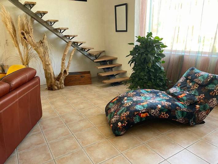 Location de vacances pour 12 personnes, avec jardin ainsi que vue et piscine à Le Gué-d'Alleré - 4