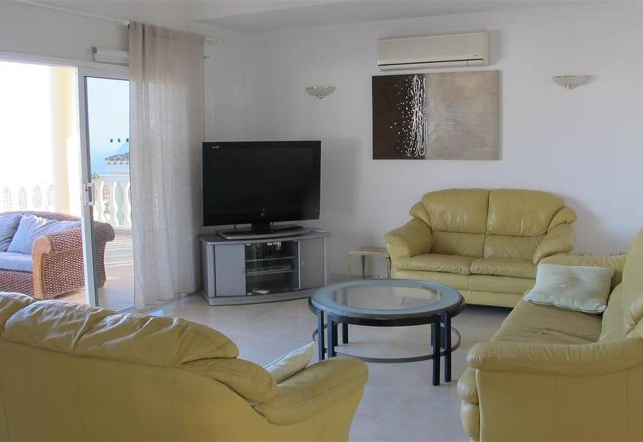 Holiday Villa 'Beautiful Villa In The South' with Sea View, Wi-Fi and Air Conditioning in Callao Salvaje, Adeje