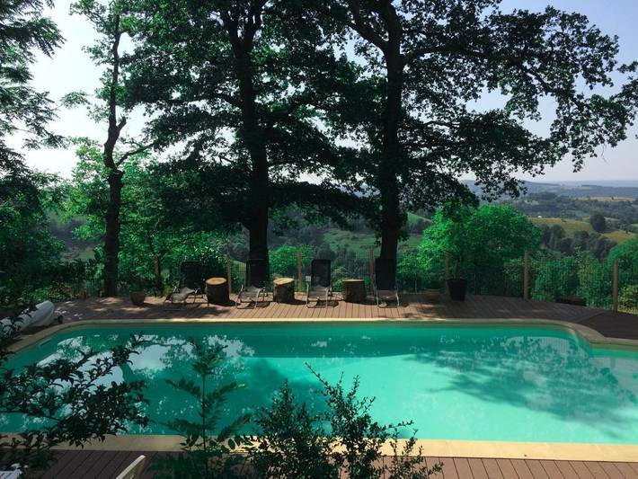 Location de vacances pour 14 personnes, avec Terrasse et Jardin ainsi que Piscine et Vue à Ossun-ez-Angles