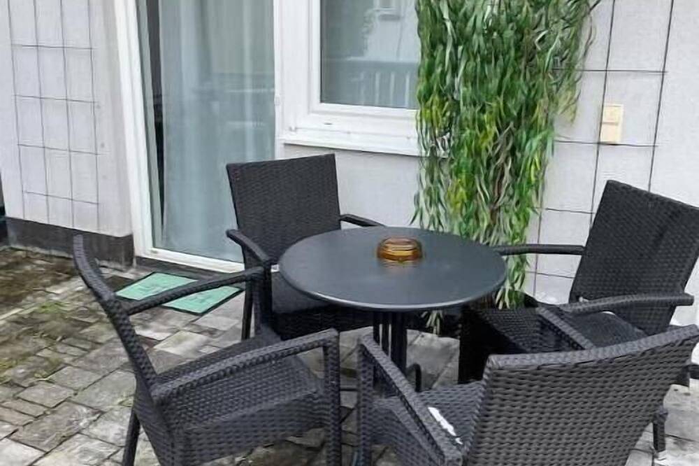 Ganze Wohnung, Innside - Terrasse und Bergblick nahe Innpromenade in Innsbruck, Innsbruck Land