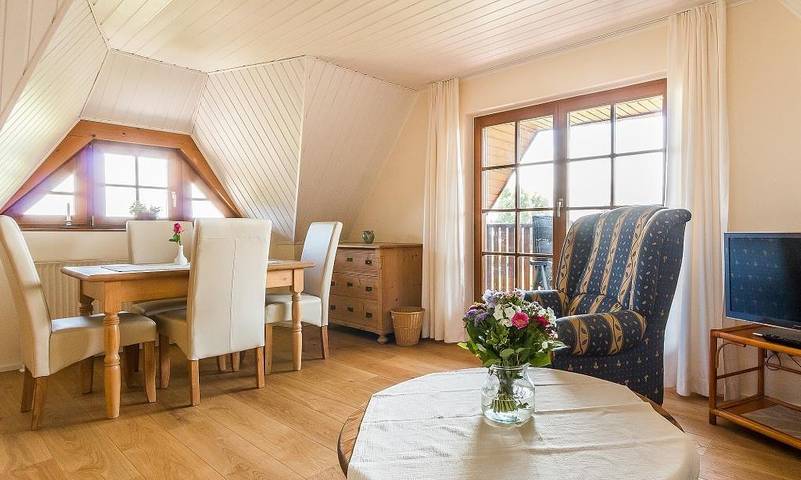 Ferienwohnung für 2 Personen, mit Balkon und Garten sowie Ausblick in Ahrenshoop - 2