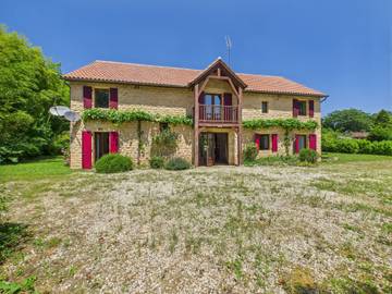 Gîte pour 12 personnes, avec jardin et terrasse à Peyzac-le-Moustier