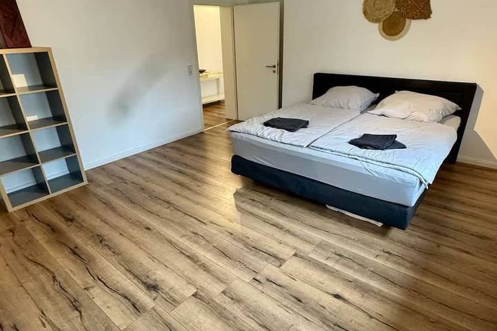 Appartement entier, Appartement Inondé de Lumière en Cadre Naturel - Près de Cologne in Bergisch Gladbach, Arrondissement de Rhin-Berg