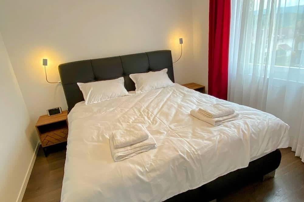 Stand alone house for your trip, just 15 minutes to Zurich main station. in Urdorf, Kanton Zürich