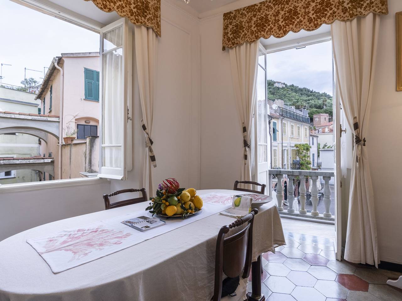 Ganze Wohnung, Torre Antica in Noli, Riviera di Ponente