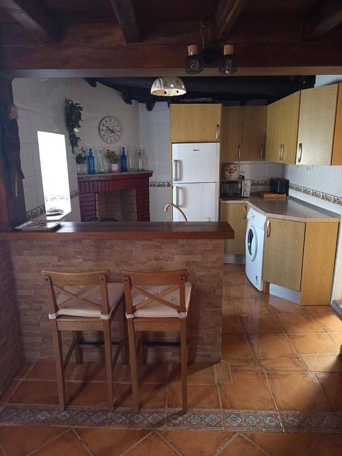 Four-Bedroom House in Robledillo, Solosancho