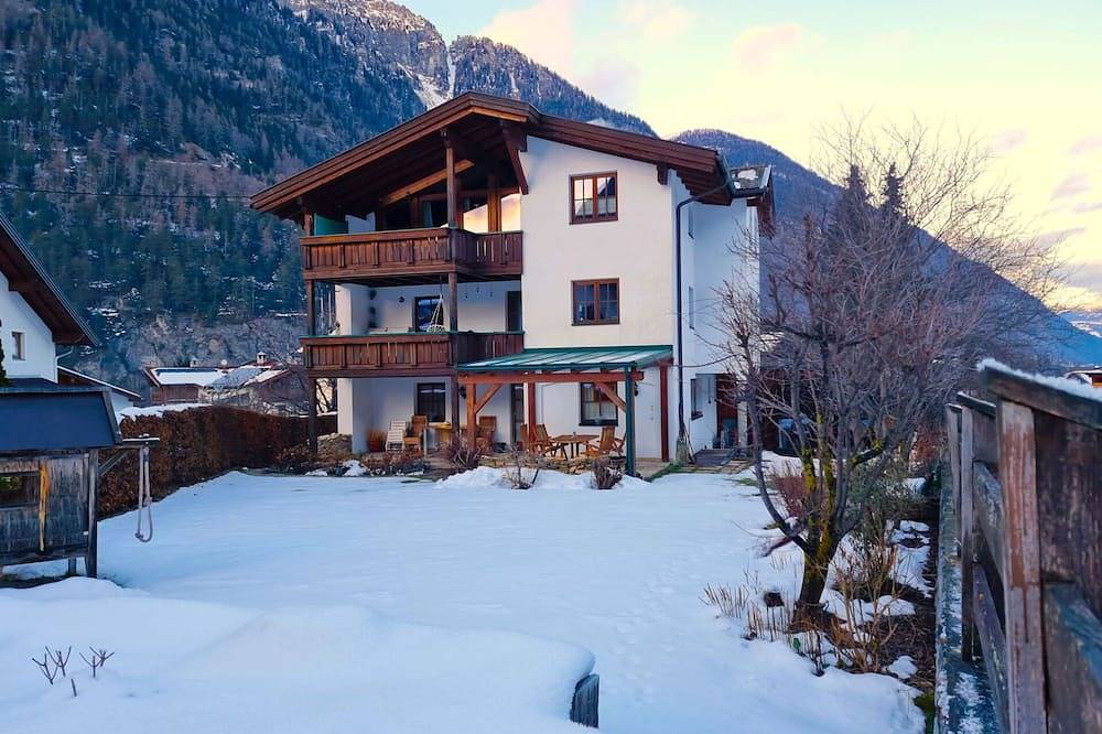 Geheel appartement, Mooi appartement voor 4 personen met Wifi, Tv, terras en parking in Glockturmkamm, Pfunds