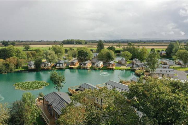 Malton 2-Bed Lodge, Sleeps 4, Pet Friendly in Howardian Hills AONB