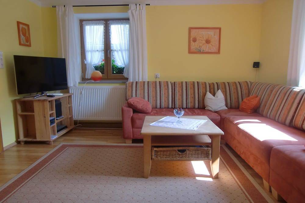 Ganze Wohnung, Chiemsee: Familienfreundl. Fewo (Paterre ca.70qm) in Top-Lage mit 2 Schlafzimmer in Truchtlaching, Seebruck