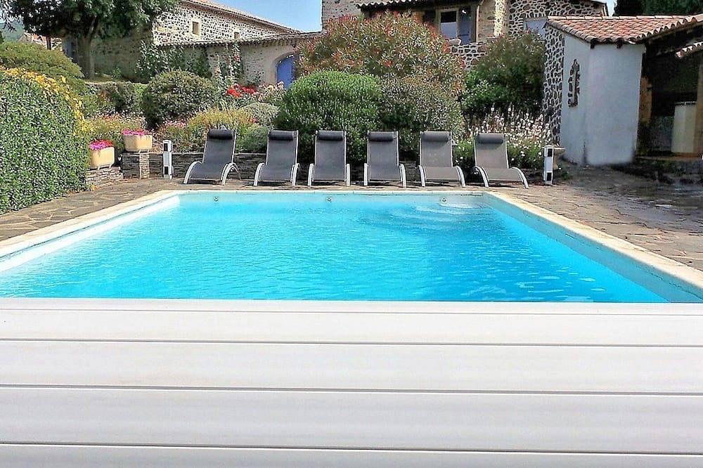 Appartement entier, Location vacances en Ardèche méridionale pour 6 personnes in Aubignas, Privas (arrondissement)