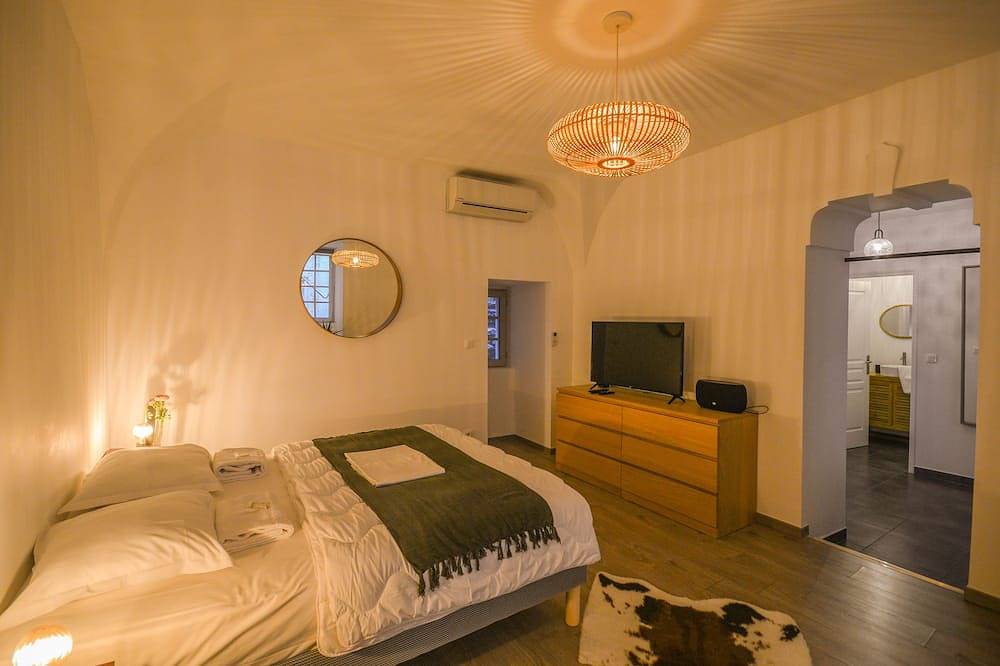 Ganze Wohnung, !!! Gemütliche Wohnung 500 Vom Palais Des Papes !!! in Avignon, Vaucluse