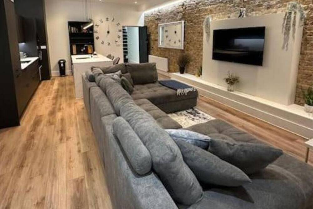 Apartment for 5 People in Westcliff-on-Sea, Southend-on-Sea