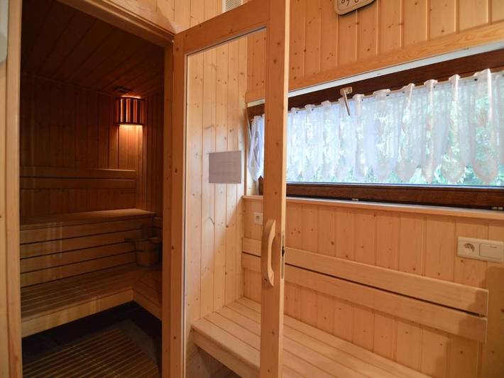 Location de vacances pour 12 personnes, avec jardin ainsi que sauna et terrasse dans Thirimont - 4