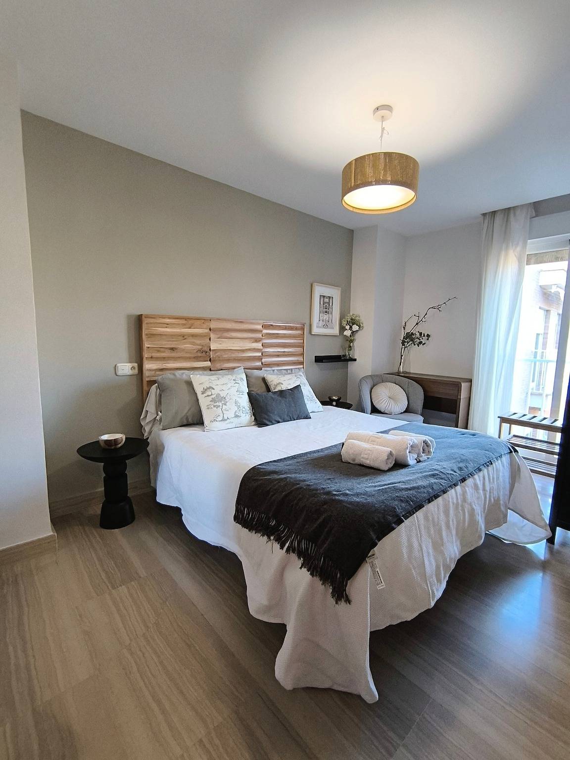 Apartamento entero, Apartamento 'Apartamento Góngora Congresos' con vistas a la montaña, Wi-Fi y aire acondicionado in Genil, Granada