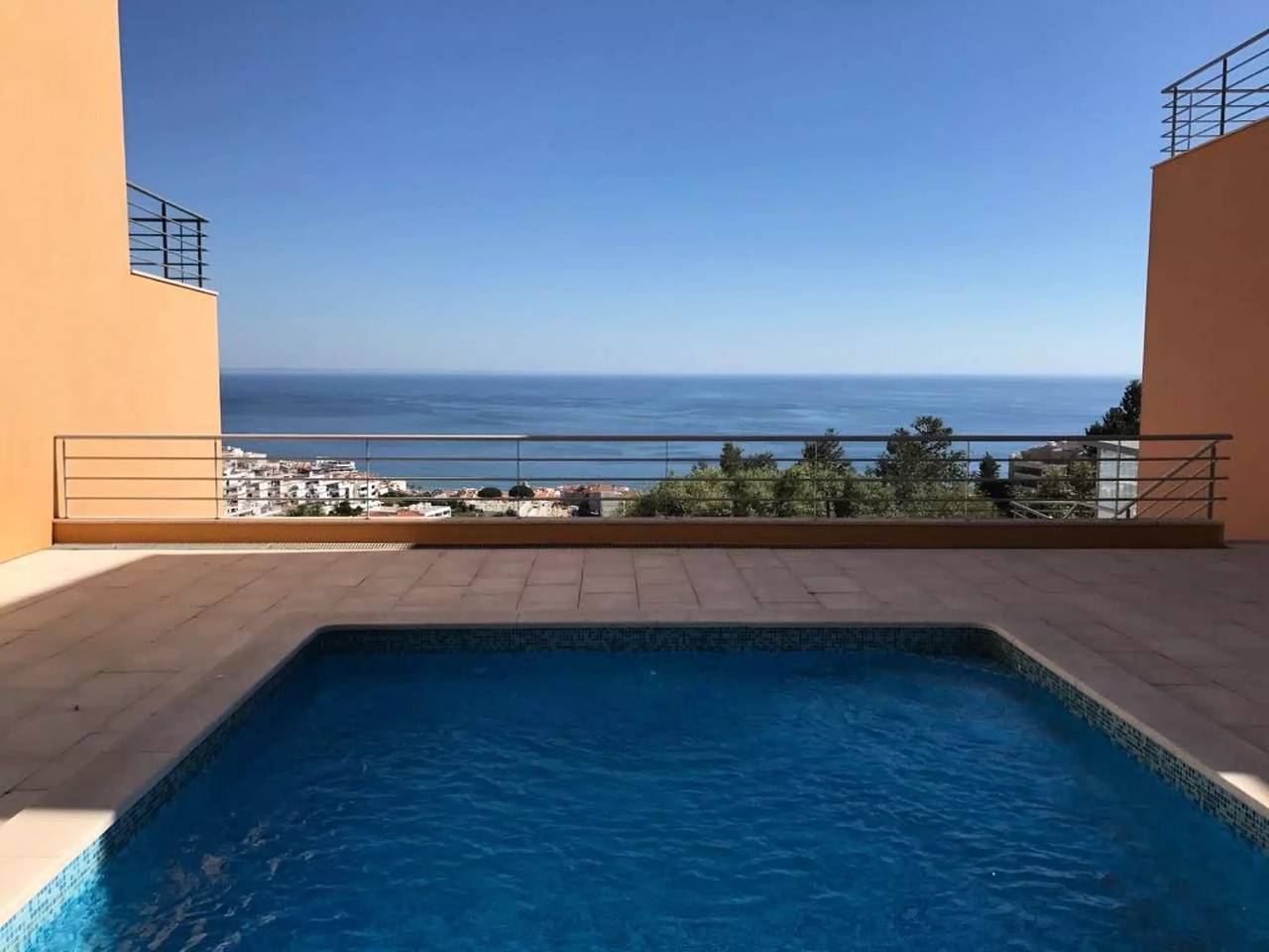 6 personas in Sesimbra (Castelo), Halbinsel von Setúbal