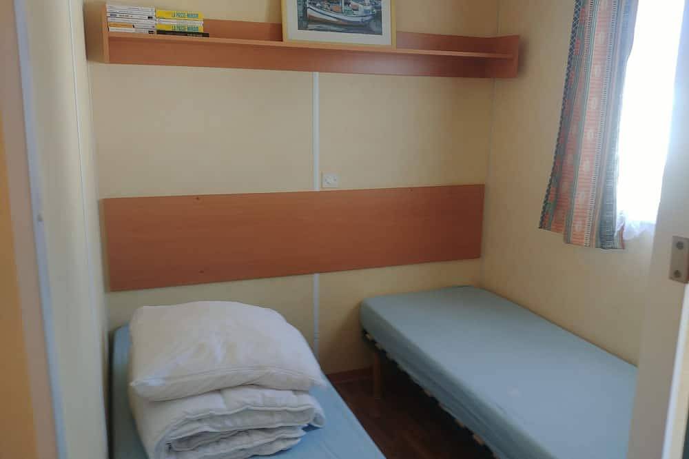 Mobil home tout confort sur jardinet privé 140m2 (camping très calme) in Bourcefranc-le-Chapus, Côte de Beauté