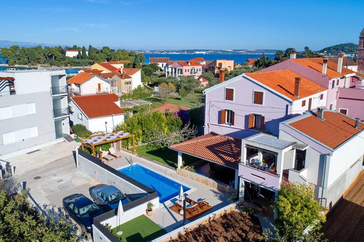 Apartamento entero, Apartamento de una habitación con terraza y vista al mar Preko, Ugljan A-14163-a in Plaža Jaz, Preko