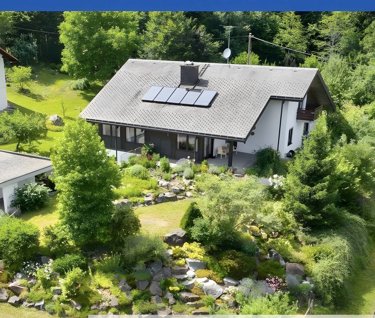 Ganze Wohnung, Haus Galerie – Einzigartige Ferienwohnung über 3 Etagen, am Bach, mit Terrasse, 2 Bäder & Galerie in St. Blasien, Südschwarzwald